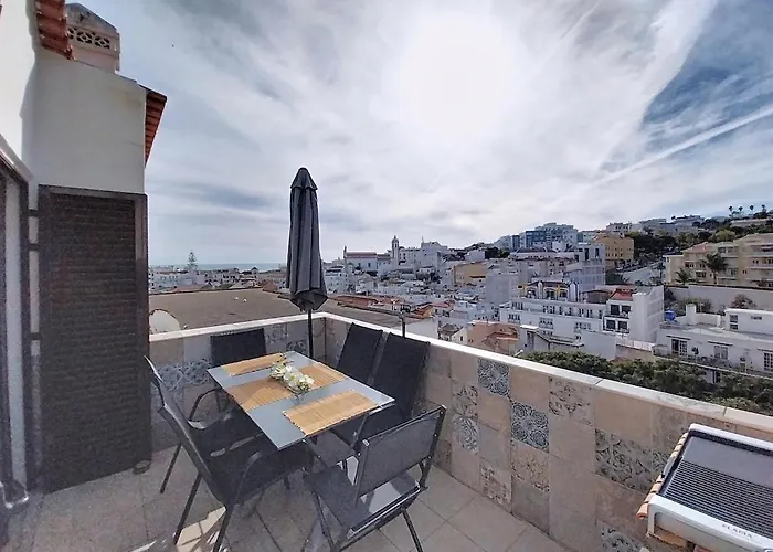 Panorama Old Town Sea View شقة